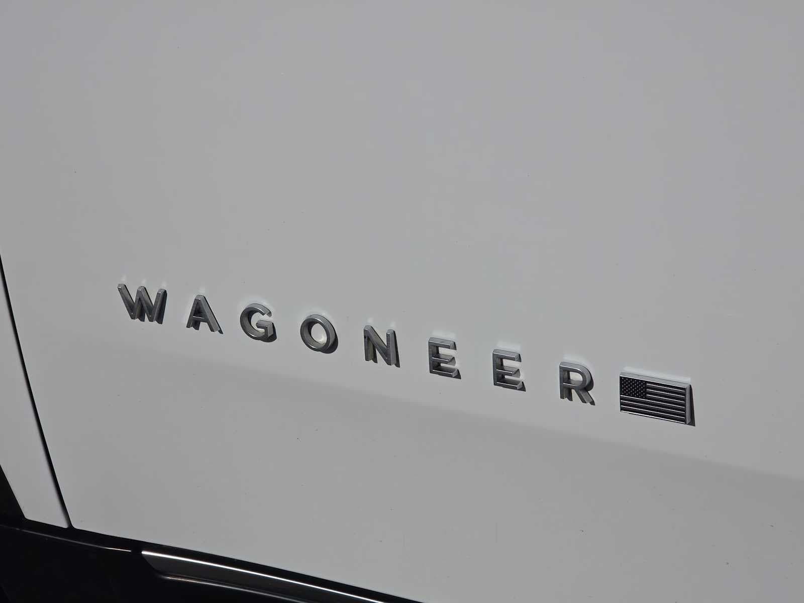 Thumbnail: 2022 Jeep Wagoneer - 11