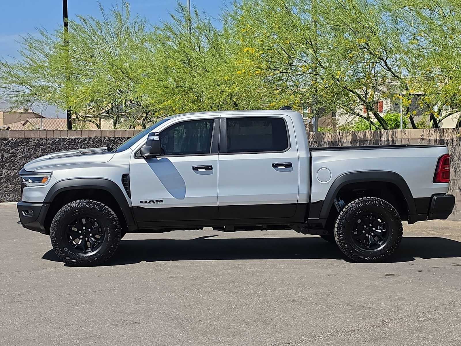 Thumbnail: 2026 RAM 1500 - 2