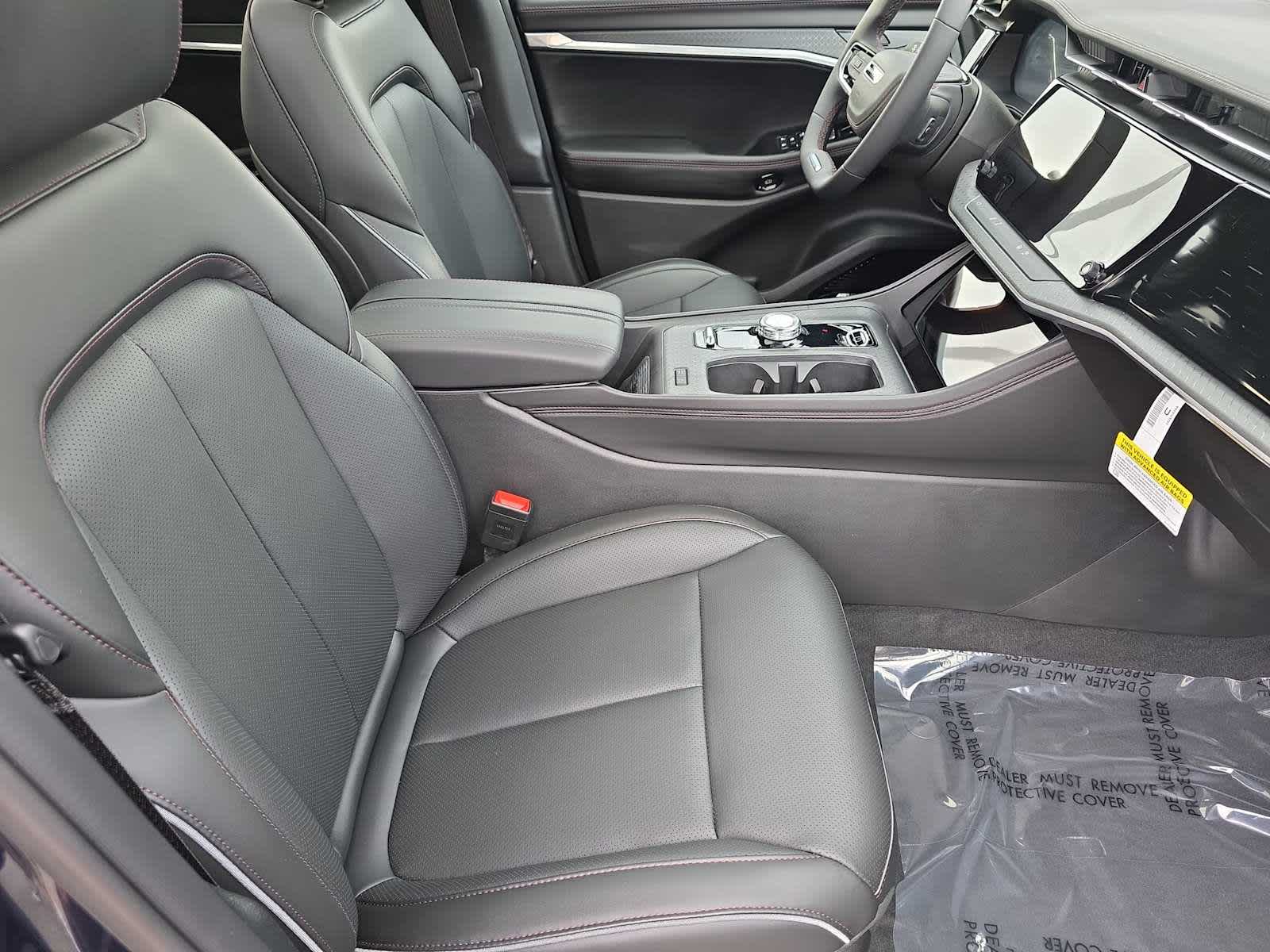 Thumbnail: 2025 Jeep Wagoneer S - 18