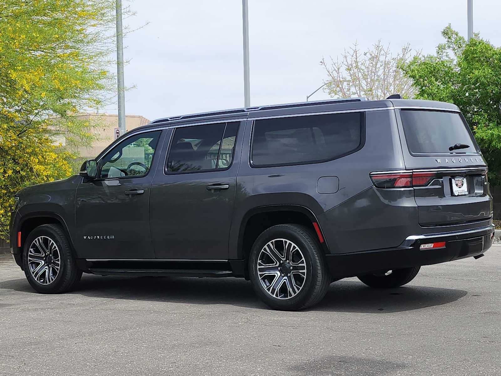 Thumbnail: 2024 Jeep Wagoneer - 4