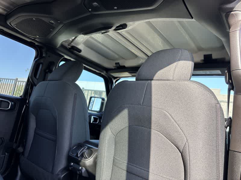 Thumbnail: 2025 Jeep Wrangler - 16