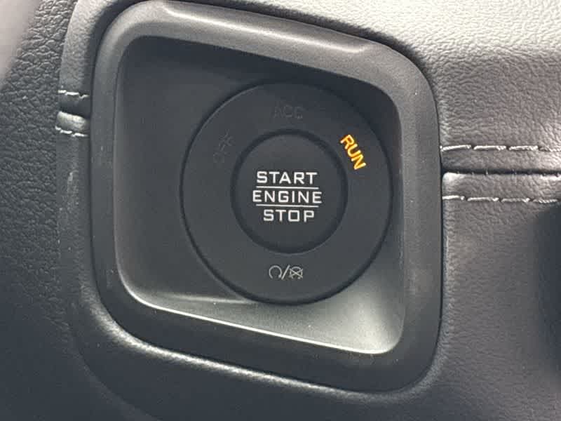 Thumbnail: 2025 Jeep Gladiator - 24