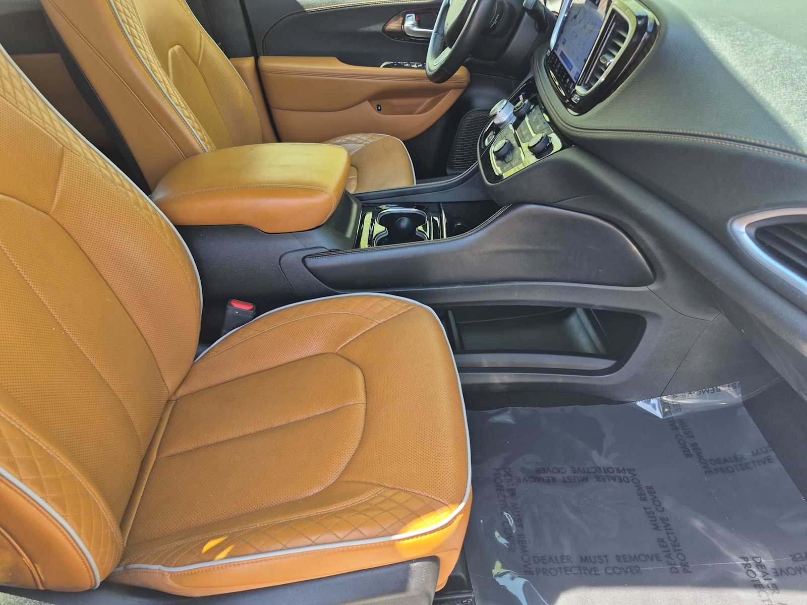 Thumbnail: 2021 Chrysler Pacifica - 18