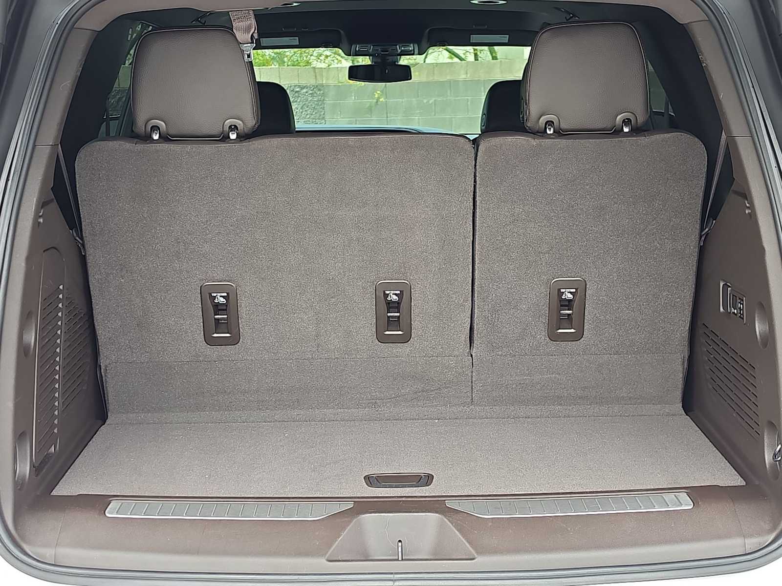 Thumbnail: 2022 GMC Yukon - 23