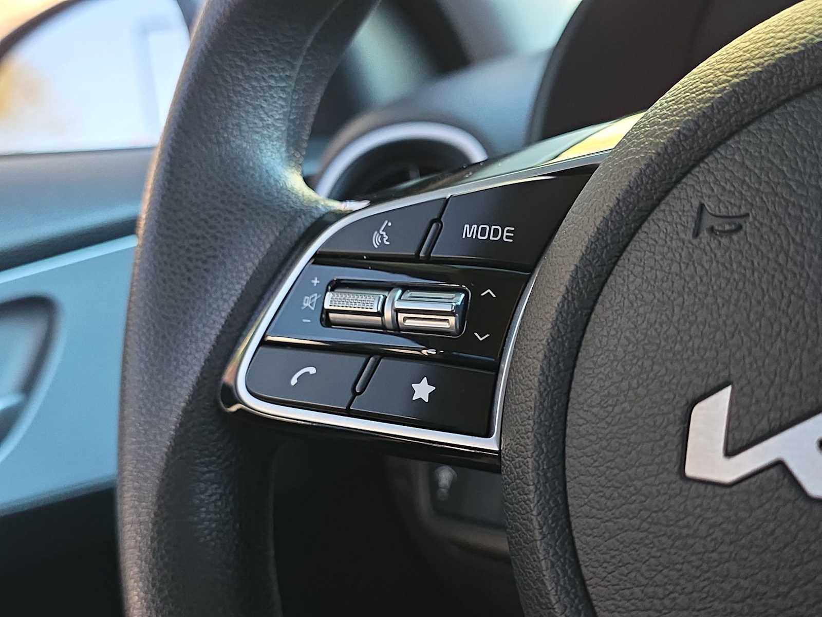 Thumbnail: 2024 Kia Forte - 27