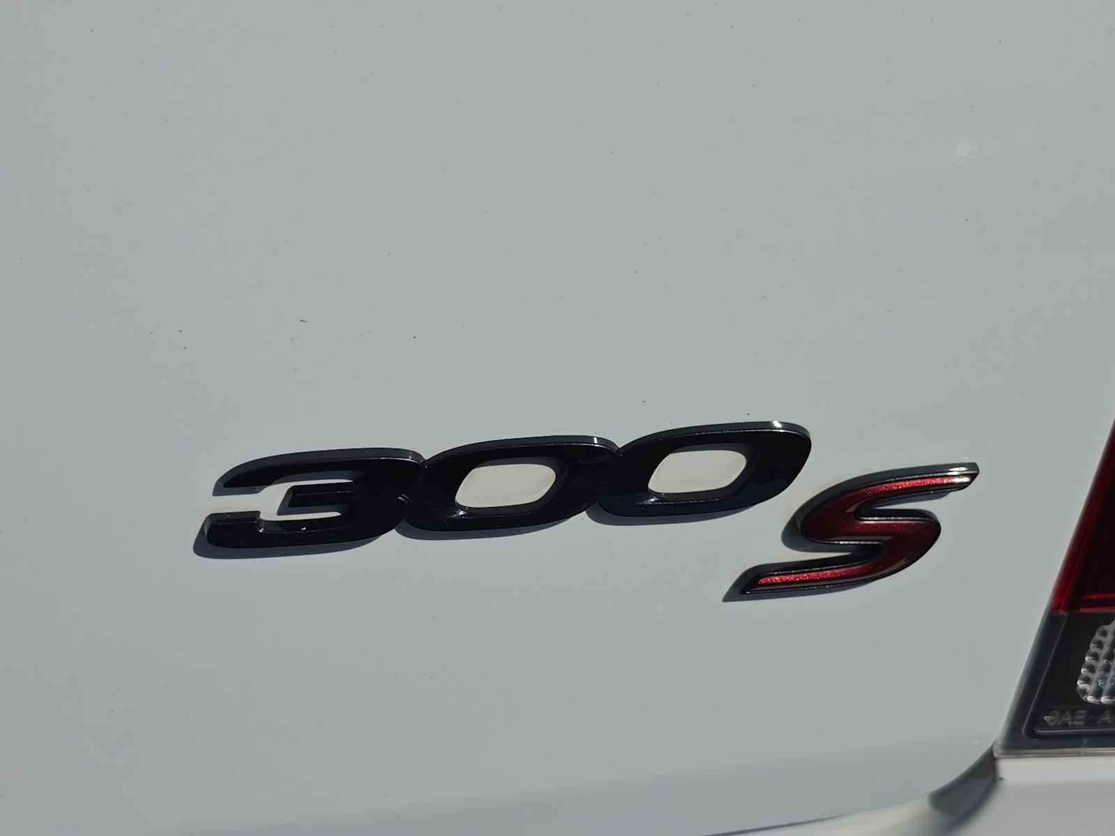 Thumbnail: 2023 Chrysler 300 - 11