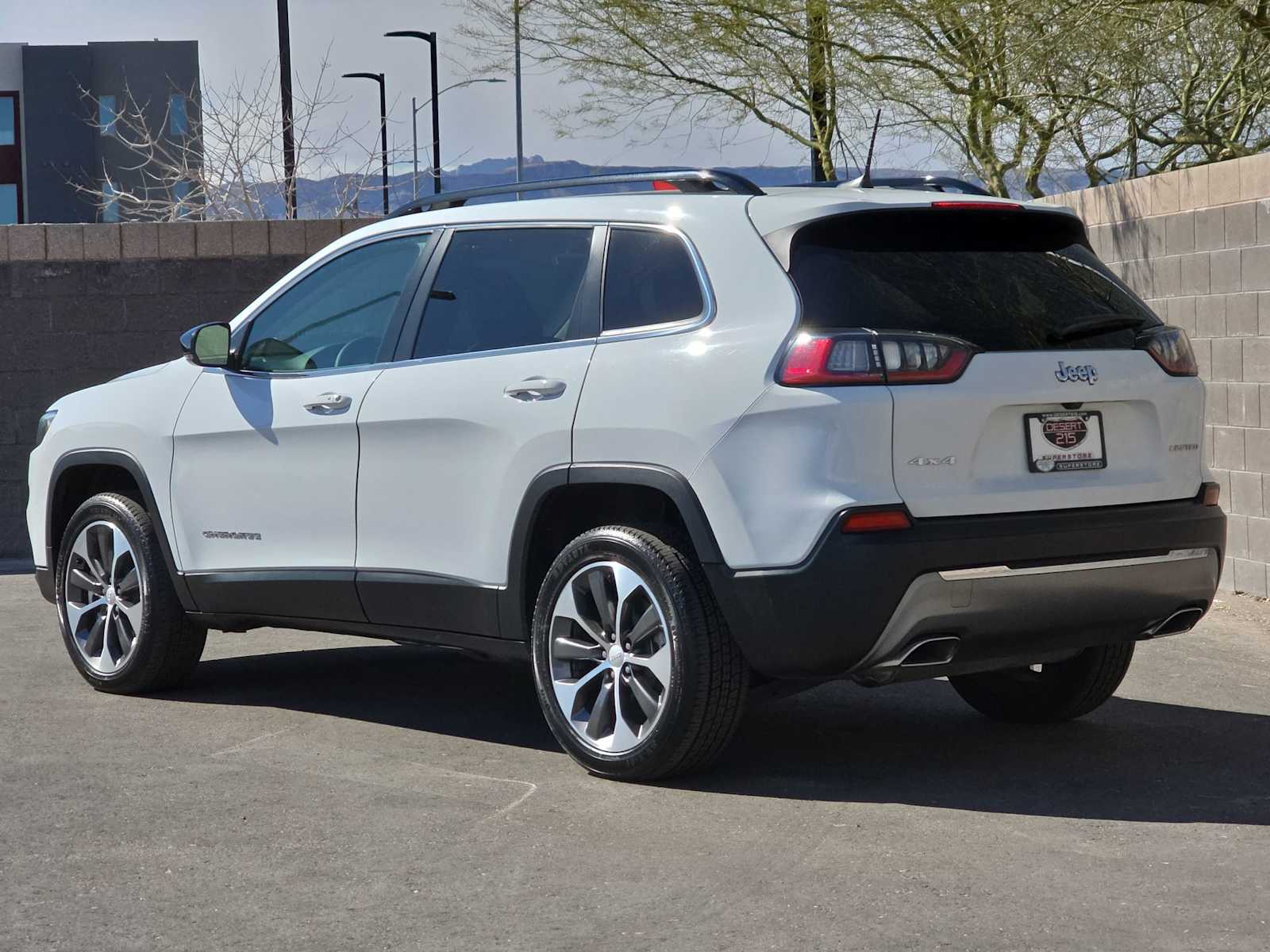 Thumbnail: 2022 Jeep Cherokee - 7