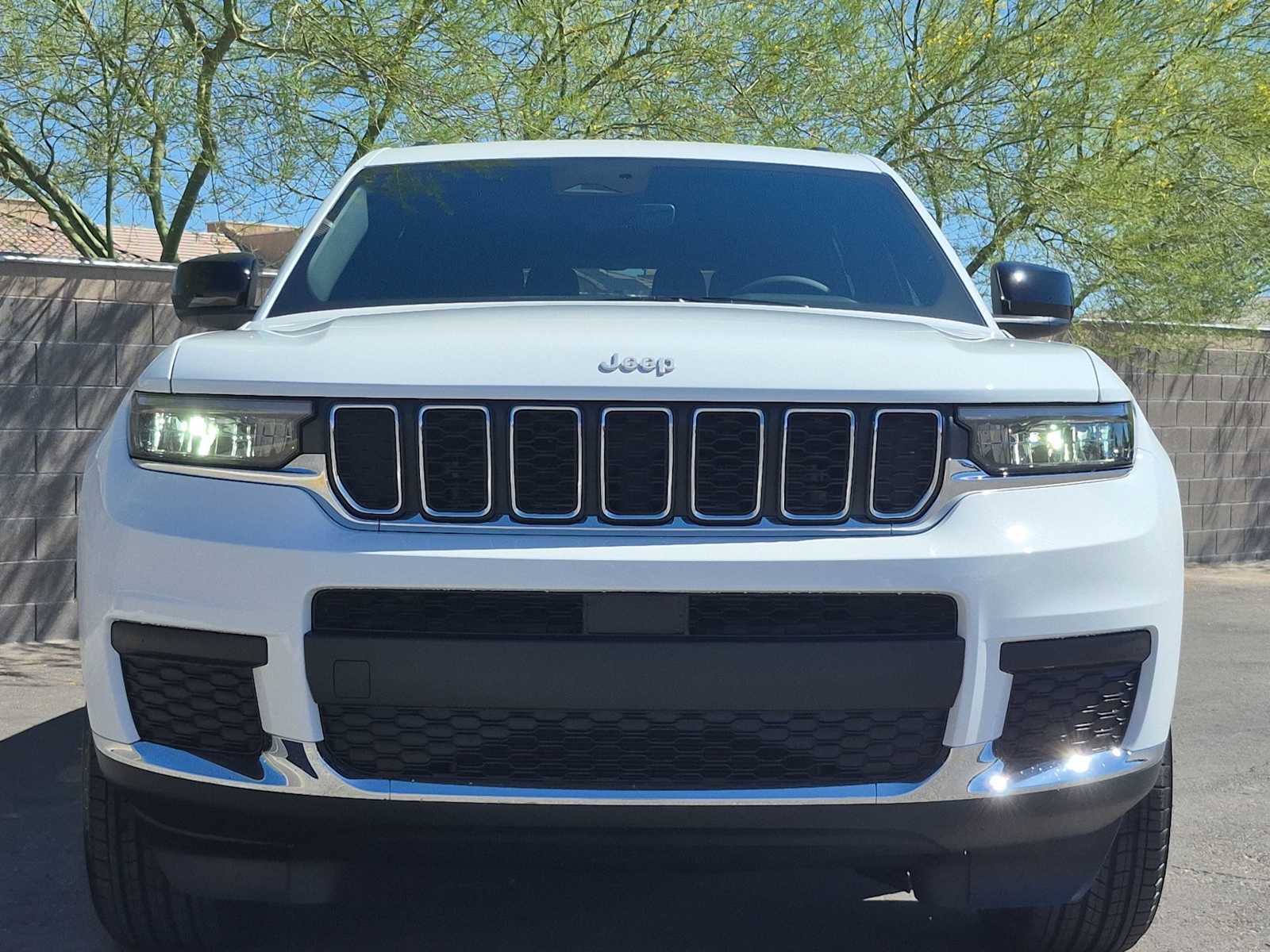 Thumbnail: 2025 Jeep Grand Cherokee L - 4