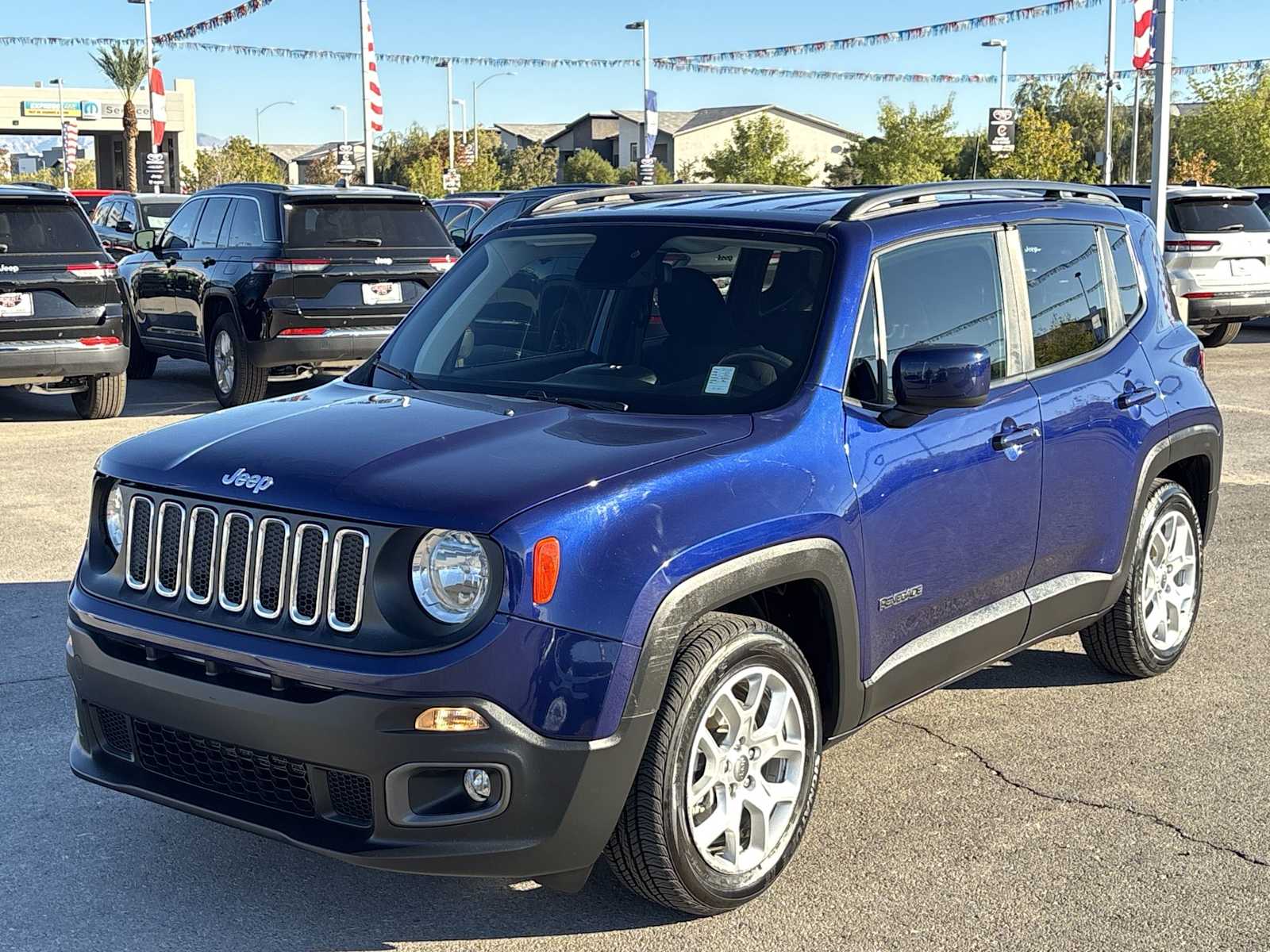 Thumbnail: 2018 Jeep Renegade - 5