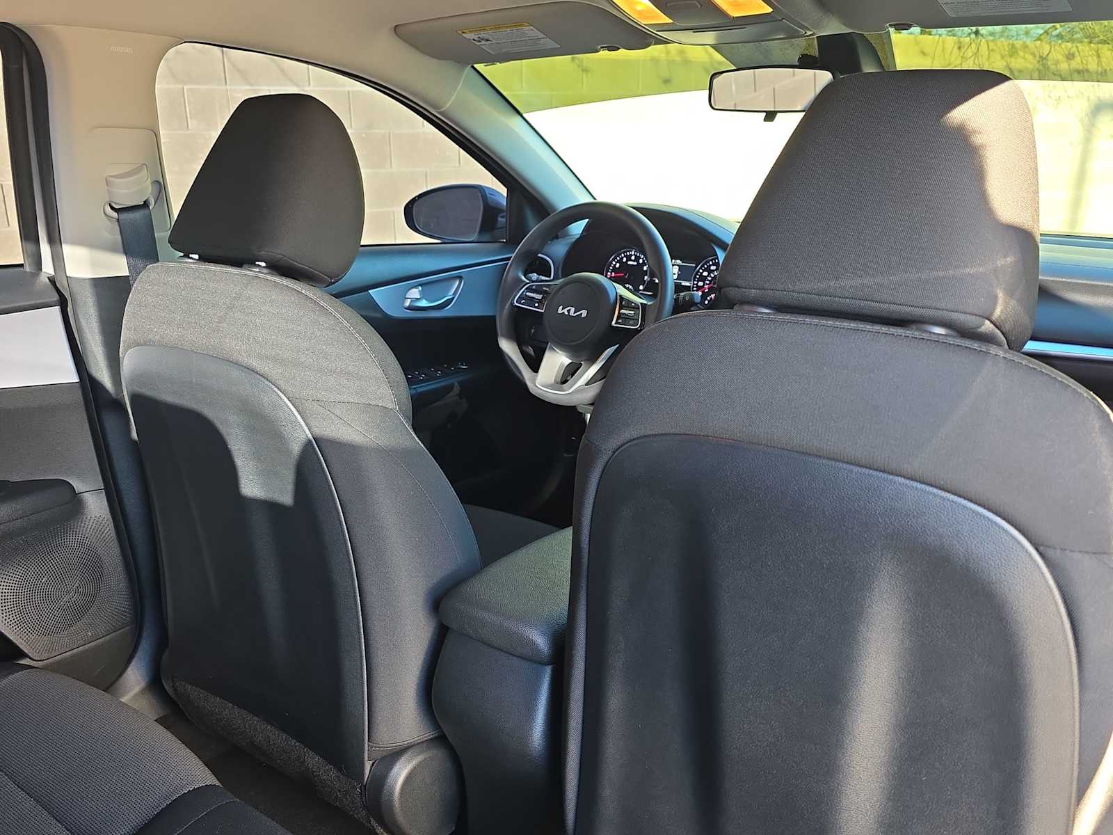 Thumbnail: 2024 Kia Forte - 16