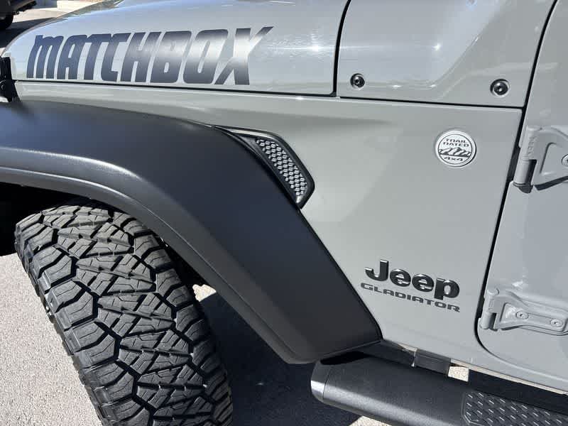 Thumbnail: 2020 Jeep Gladiator - 11