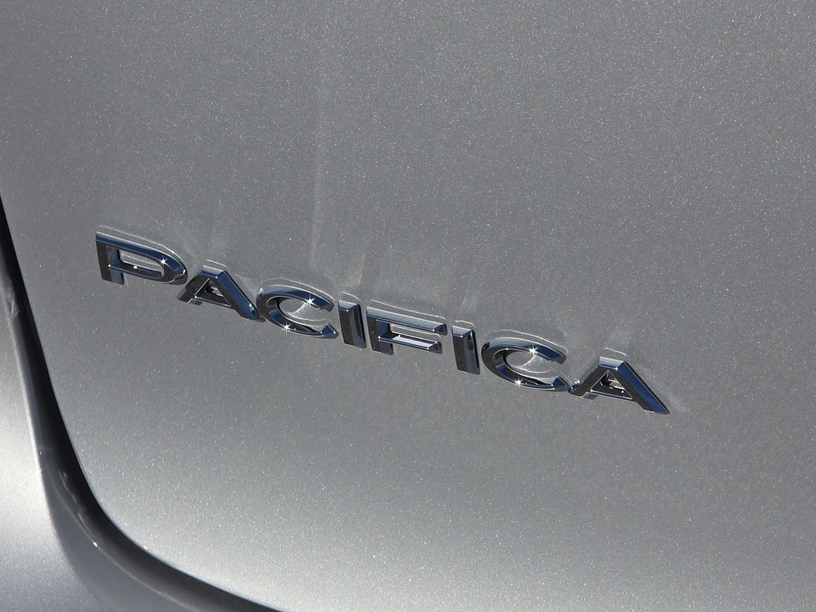 Thumbnail: 2026 Chrysler Pacifica - 11