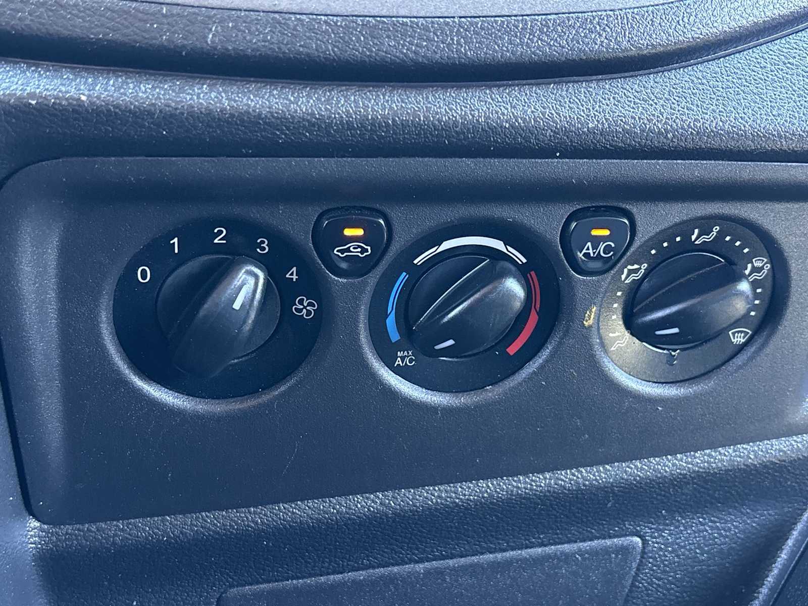 Thumbnail: 2018 Ford Transit Series - 24