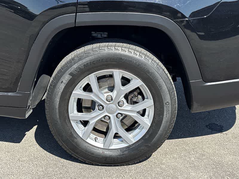 Thumbnail: 2023 Jeep Grand Cherokee L - 12