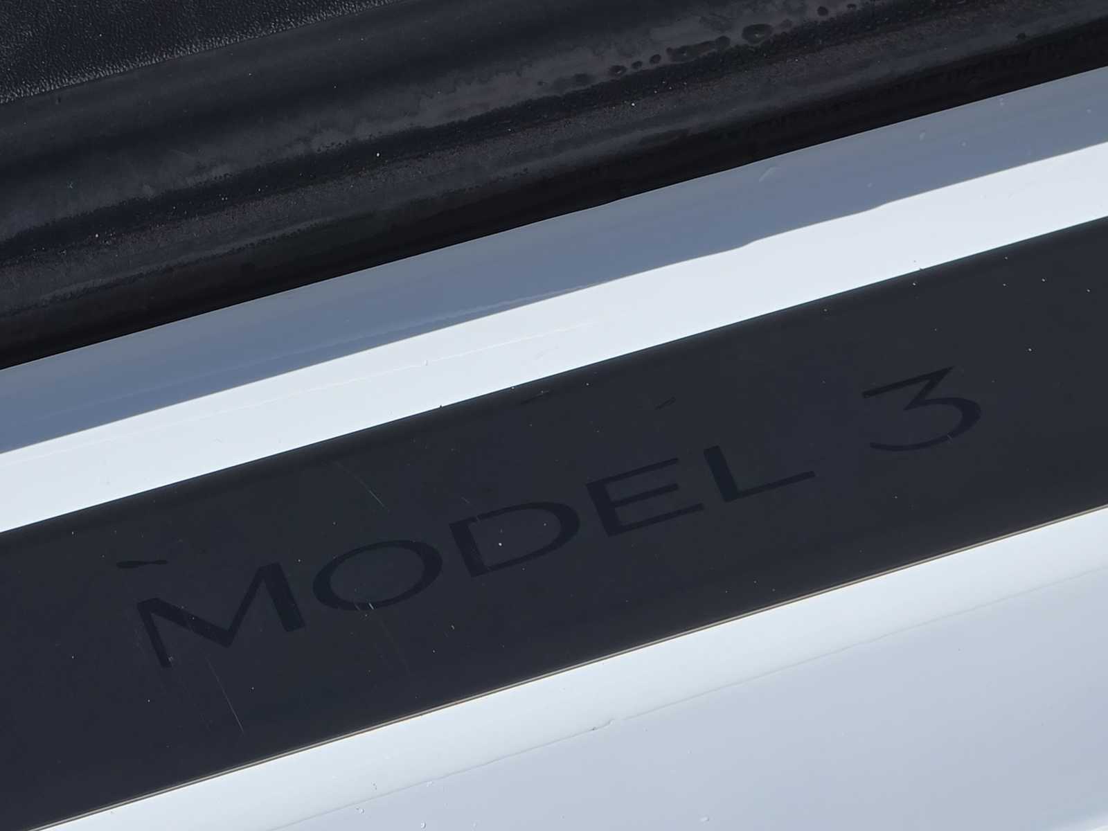 Thumbnail: 2021 Tesla Model 3 - 11