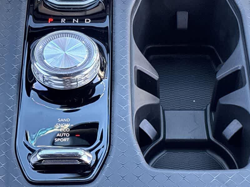 Thumbnail: 2025 Jeep Wagoneer S - 21