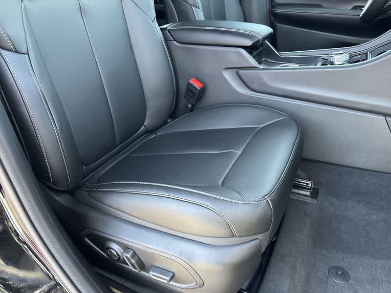 Thumbnail: 2025 Jeep Grand Cherokee L - 18