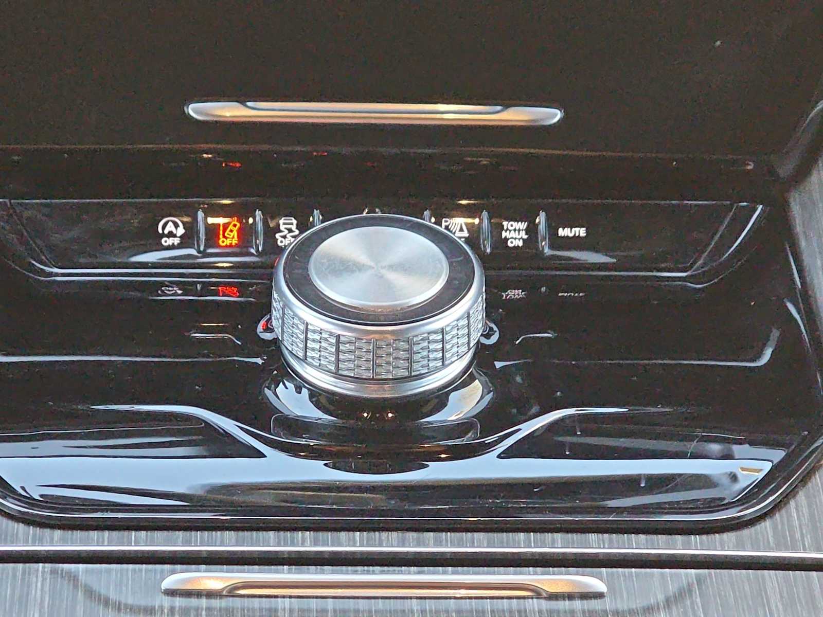 Thumbnail: 2024 Jeep Wagoneer - 21