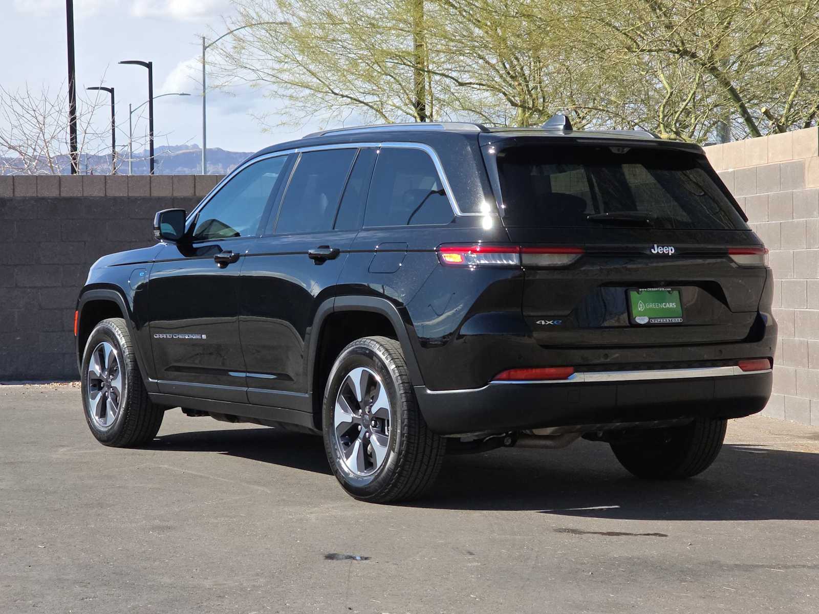 Thumbnail: 2022 Jeep Grand Cherokee - 7