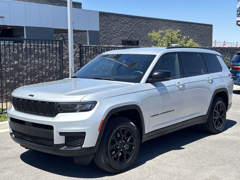 Thumbnail: 2024 Jeep Grand Cherokee L - 4