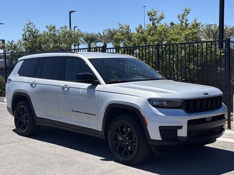 Thumbnail: 2024 Jeep Grand Cherokee L - 2