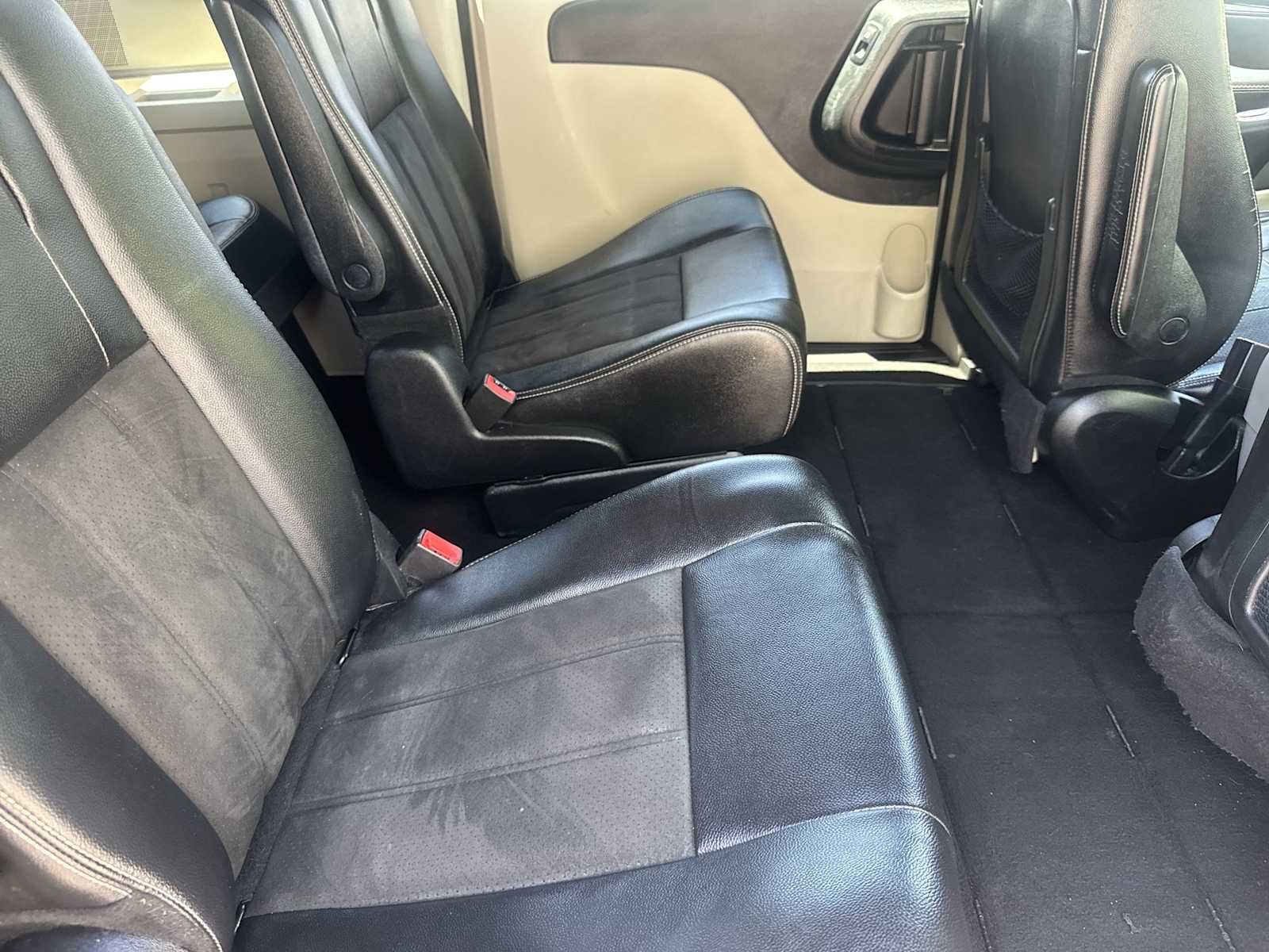 Thumbnail: 2019 Dodge Grand Caravan - 17