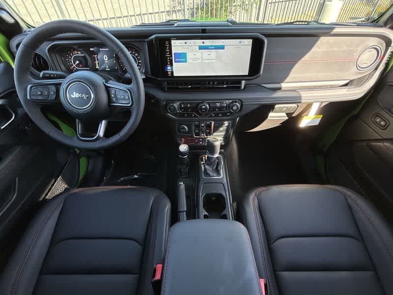 Thumbnail: 2025 Jeep Gladiator - 14