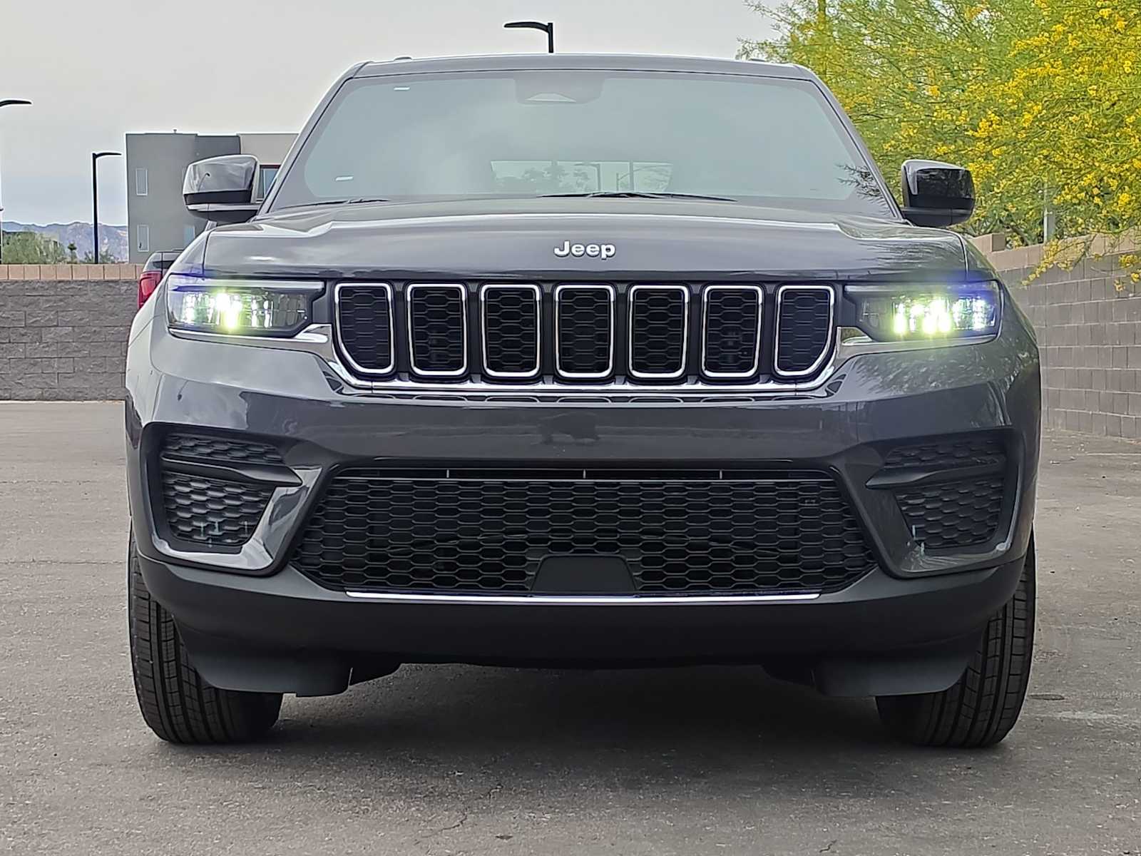 Thumbnail: 2026 Jeep Grand Cherokee - 3