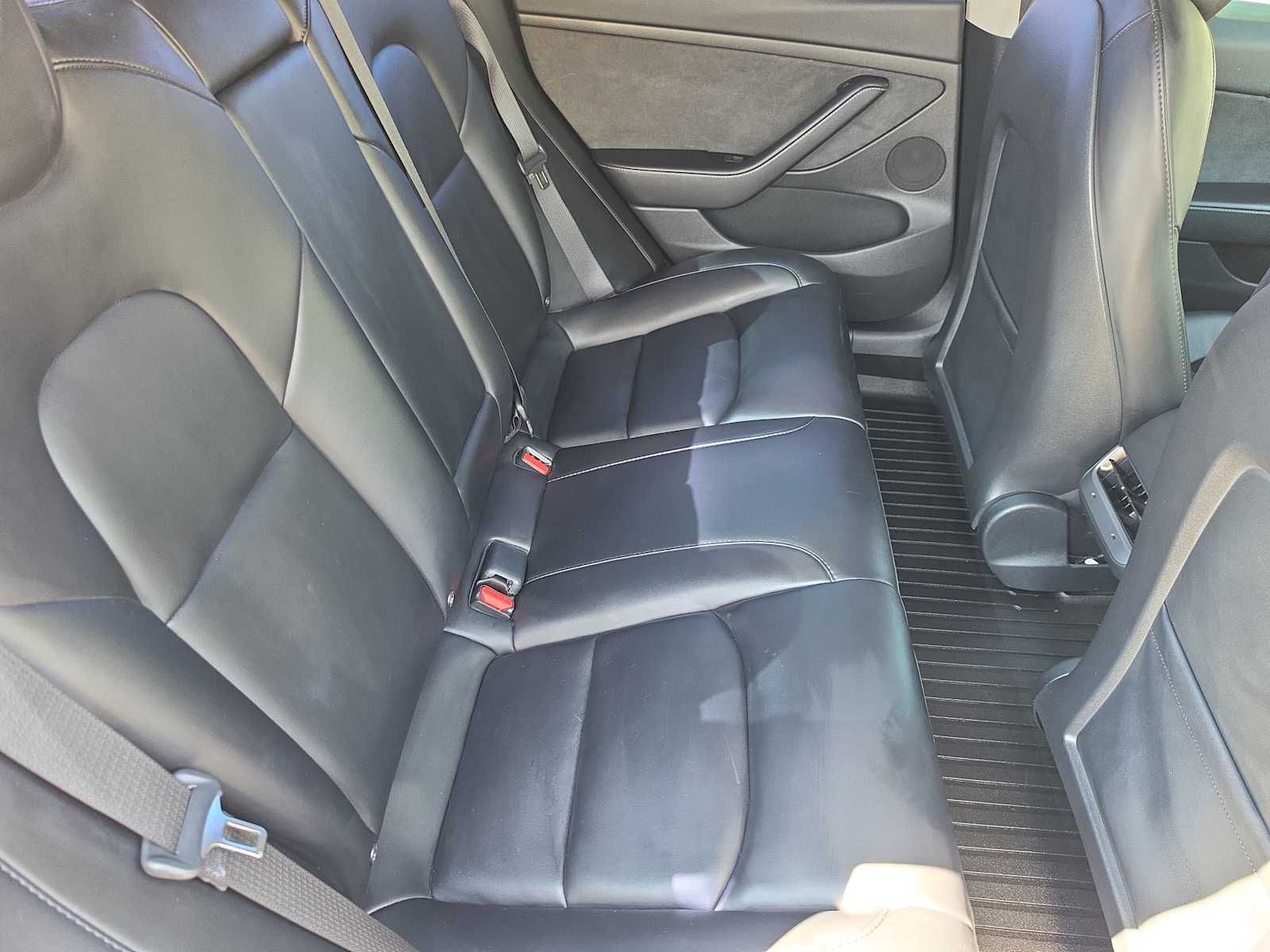 Thumbnail: 2023 Tesla Model 3 - 17