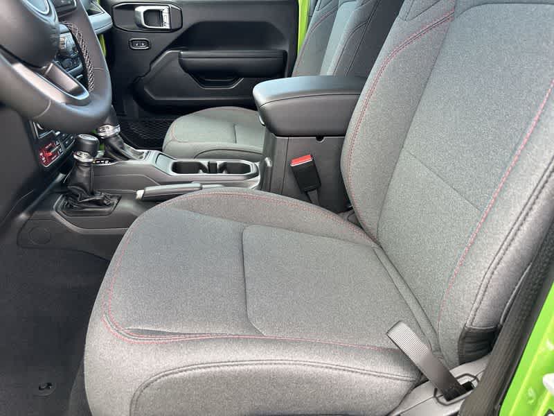 Thumbnail: 2025 Jeep Gladiator - 15