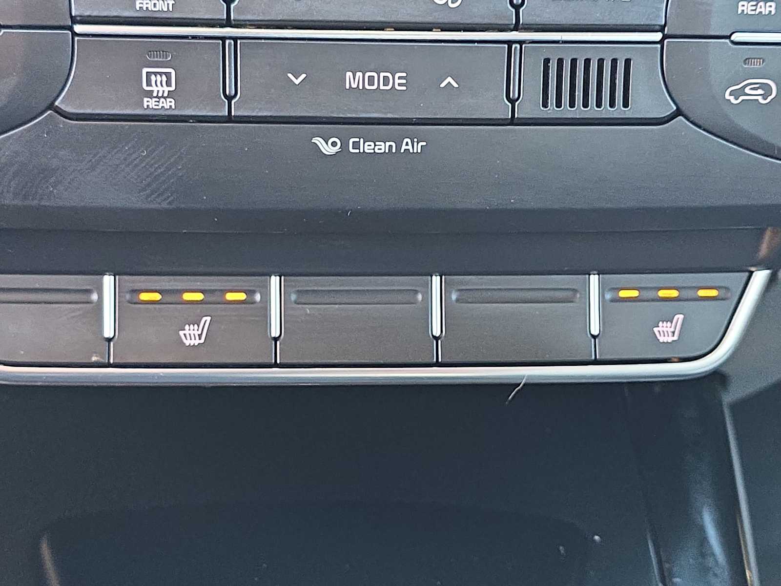 Thumbnail: 2016 Kia Sorento - 28