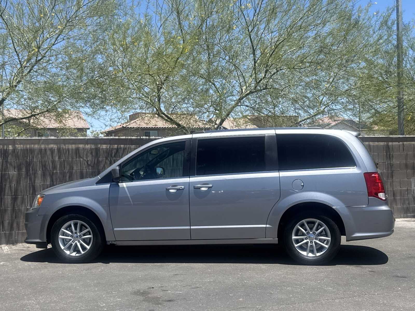 Thumbnail: 2019 Dodge Grand Caravan - 5