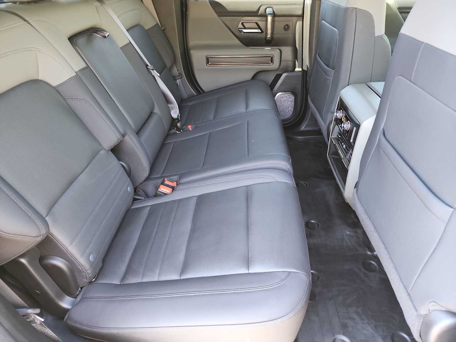 Thumbnail: 2024 GMC Hummer EV - 17