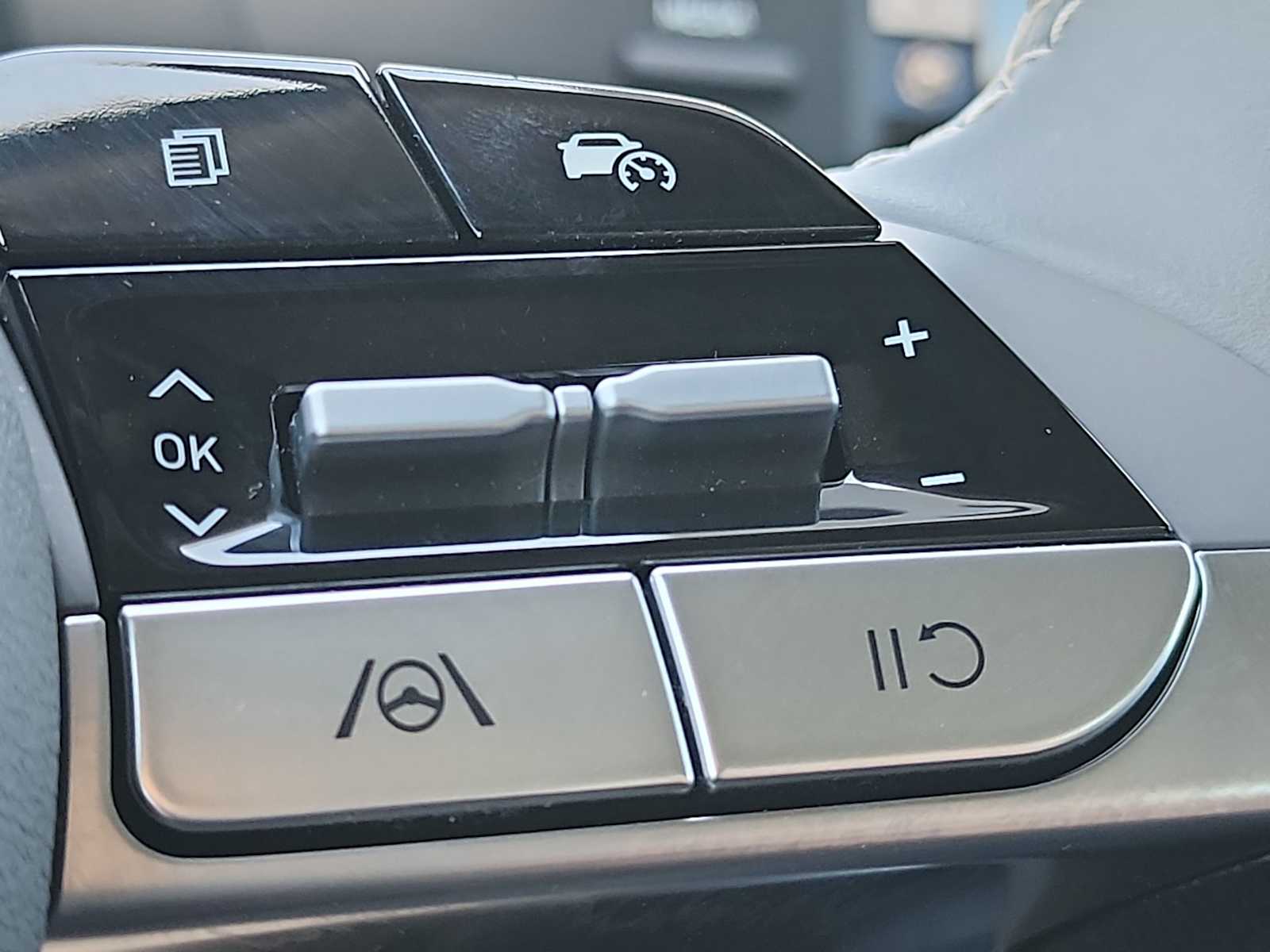 Thumbnail: 2025 Hyundai Elantra - 20