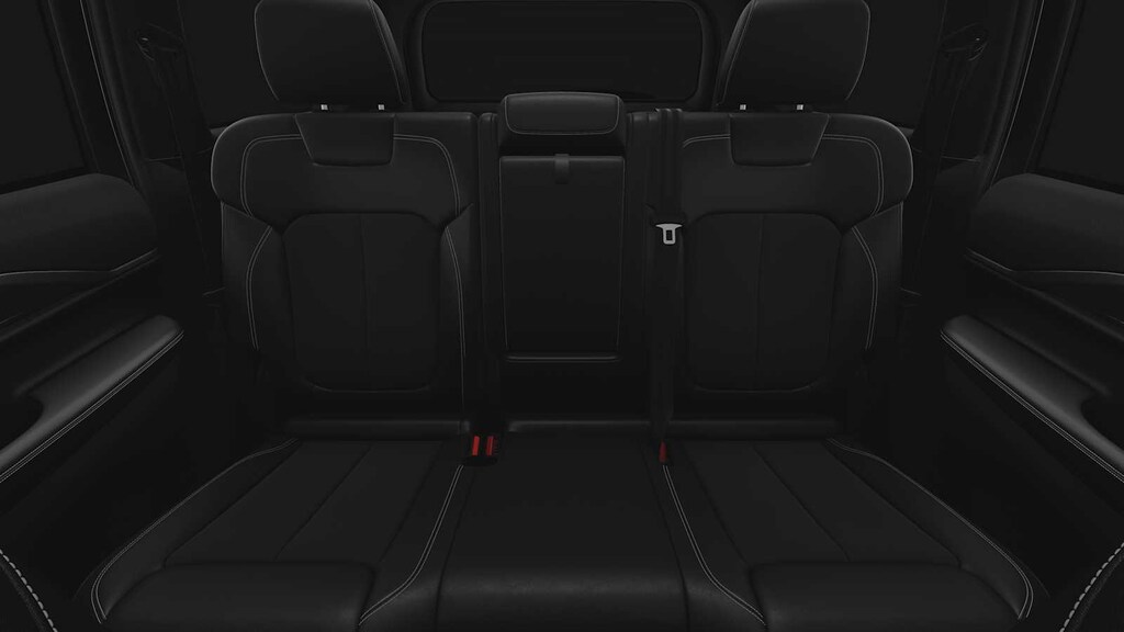 New 2025 Jeep Grand Cherokee Altitude SUV