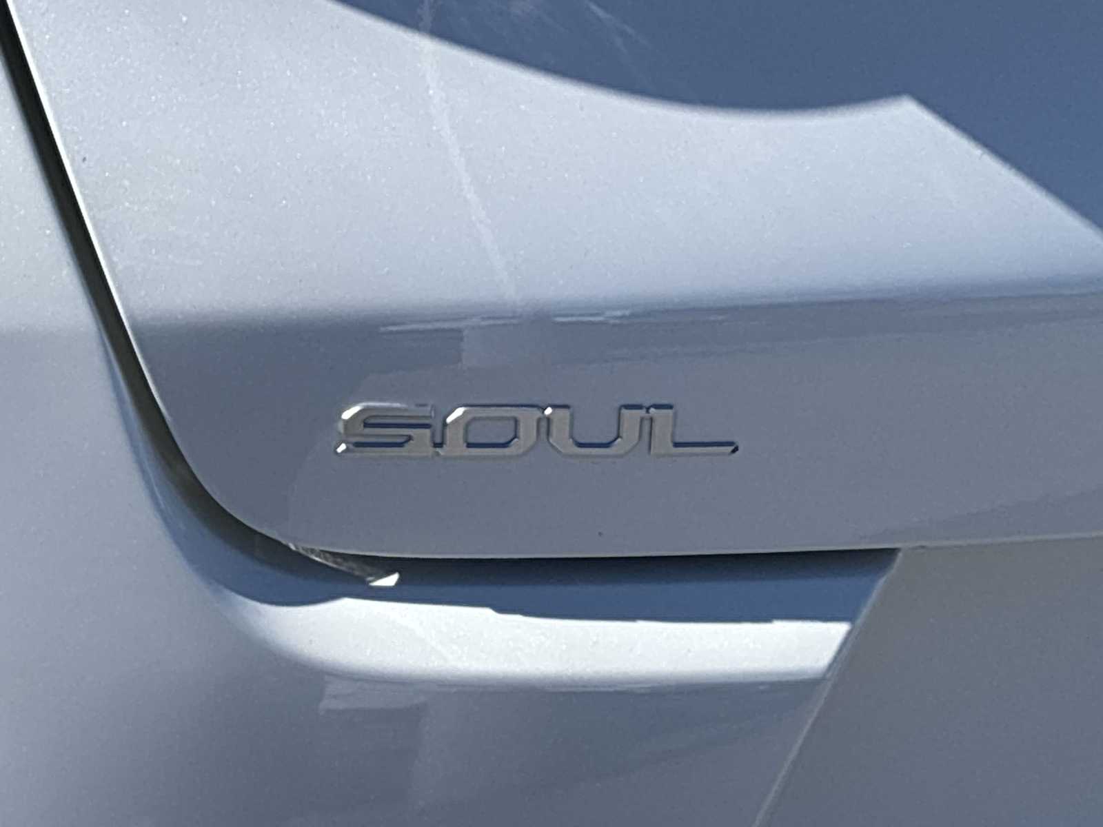 Thumbnail: 2023 Kia Soul - 11