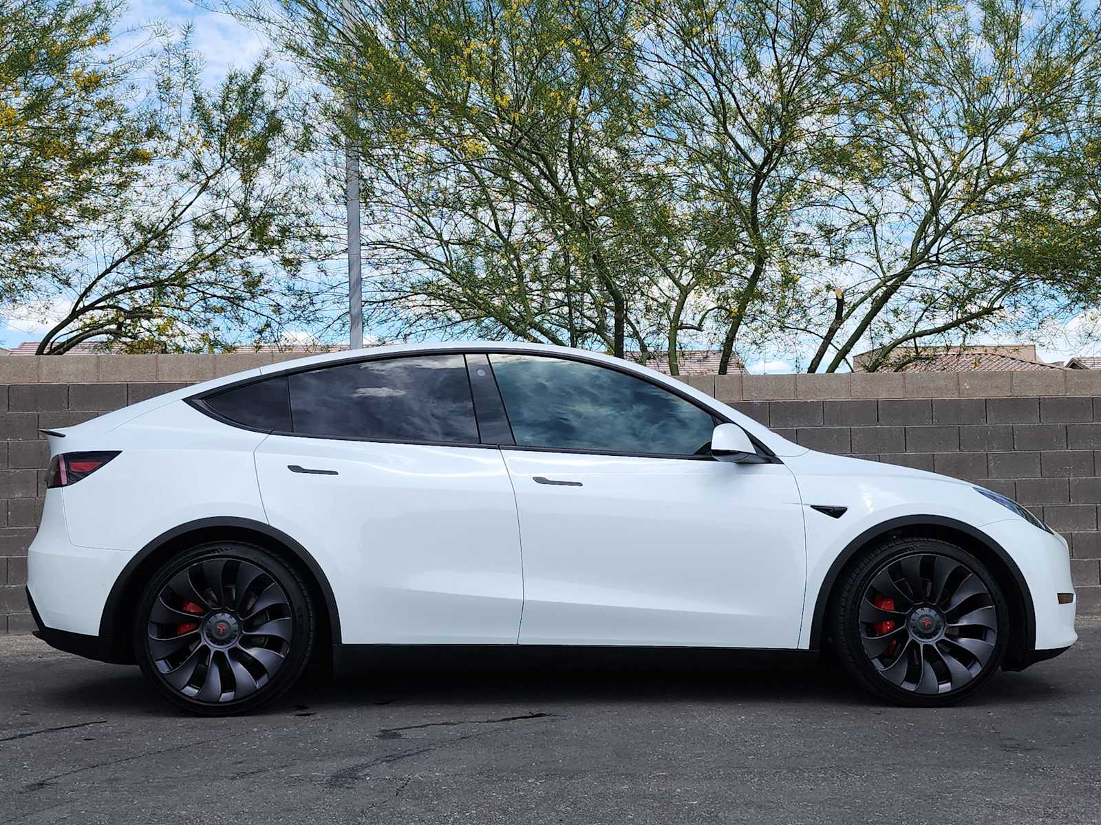 Thumbnail: 2021 Tesla Model Y - 10