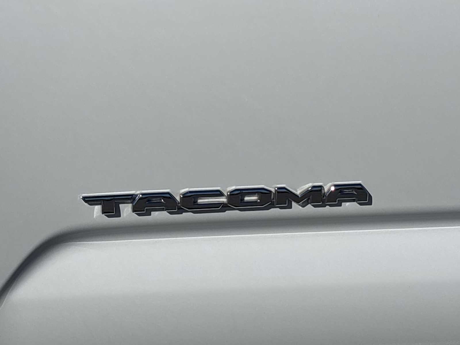Thumbnail: 2023 Toyota Tacoma - 11