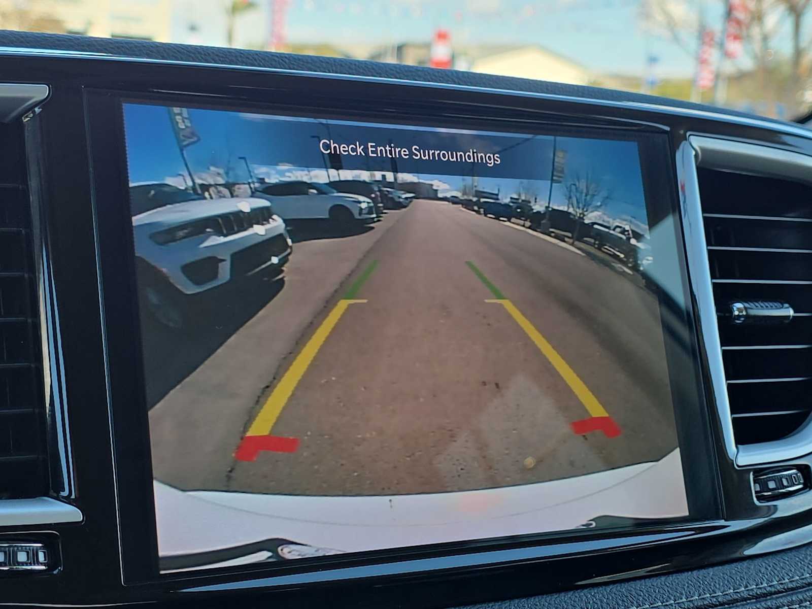 Thumbnail: 2024 Chrysler Pacifica - 26