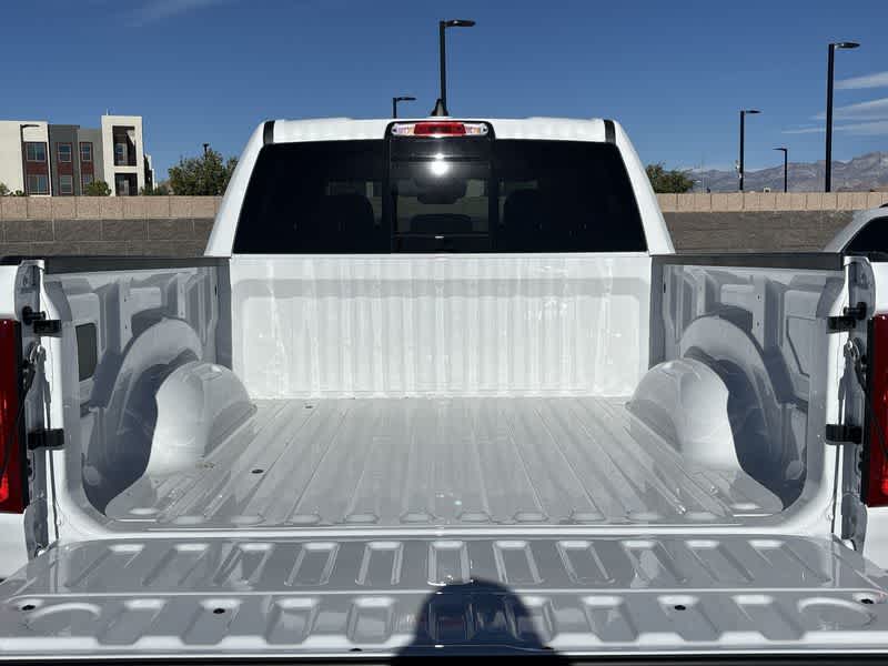 Thumbnail: 2025 RAM 1500 - 22