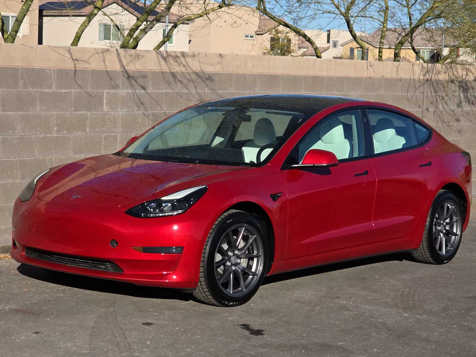 Thumbnail: 2023 Tesla Model 3 - 18