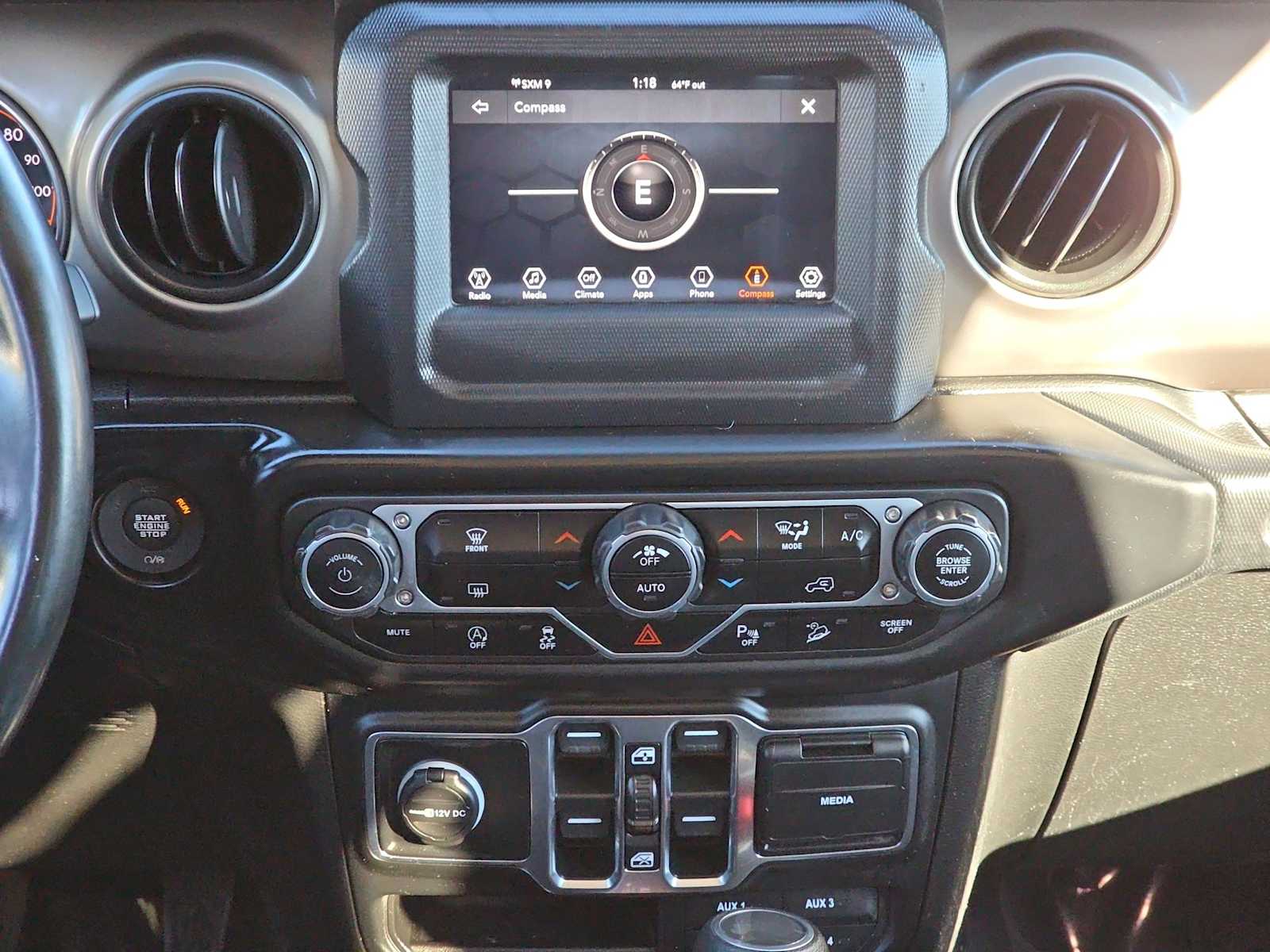 Thumbnail: 2020 Jeep Wrangler - 20