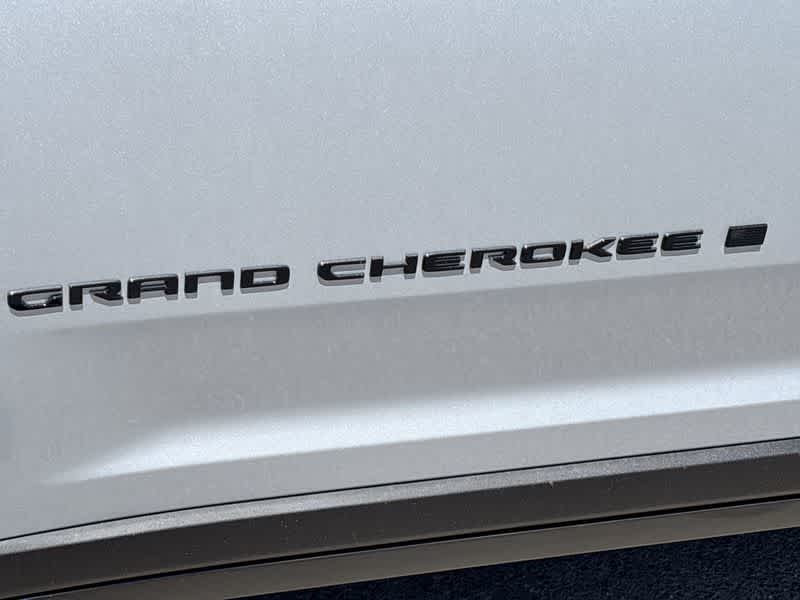 Thumbnail: 2025 Jeep Grand Cherokee L - 11