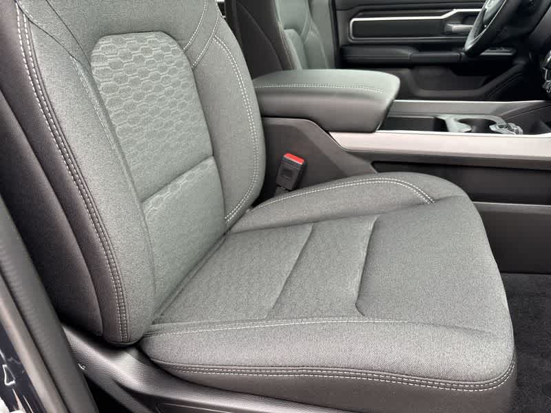 Thumbnail: 2026 RAM 1500 - 18