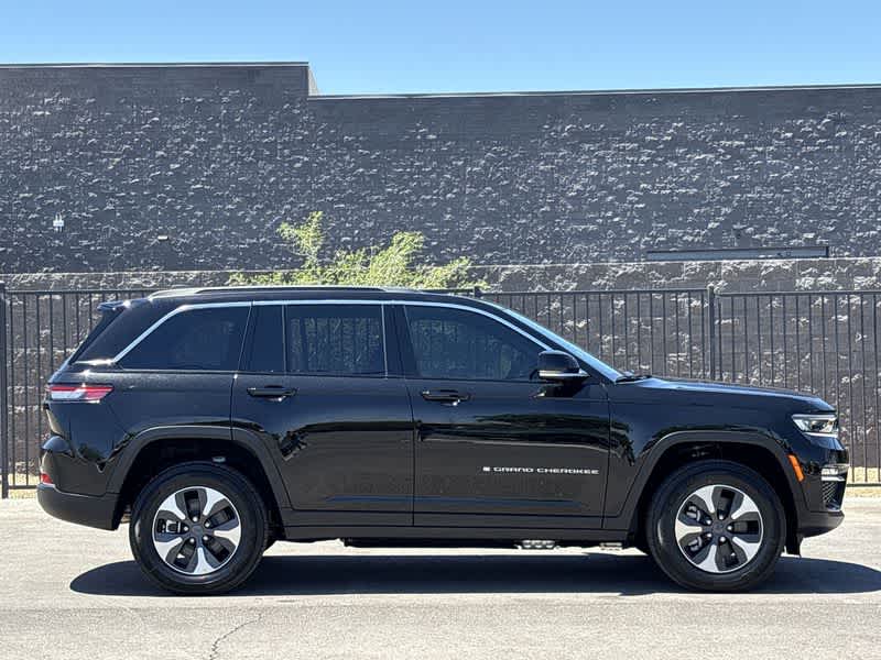 Thumbnail: 2025 Jeep Grand Cherokee - 9