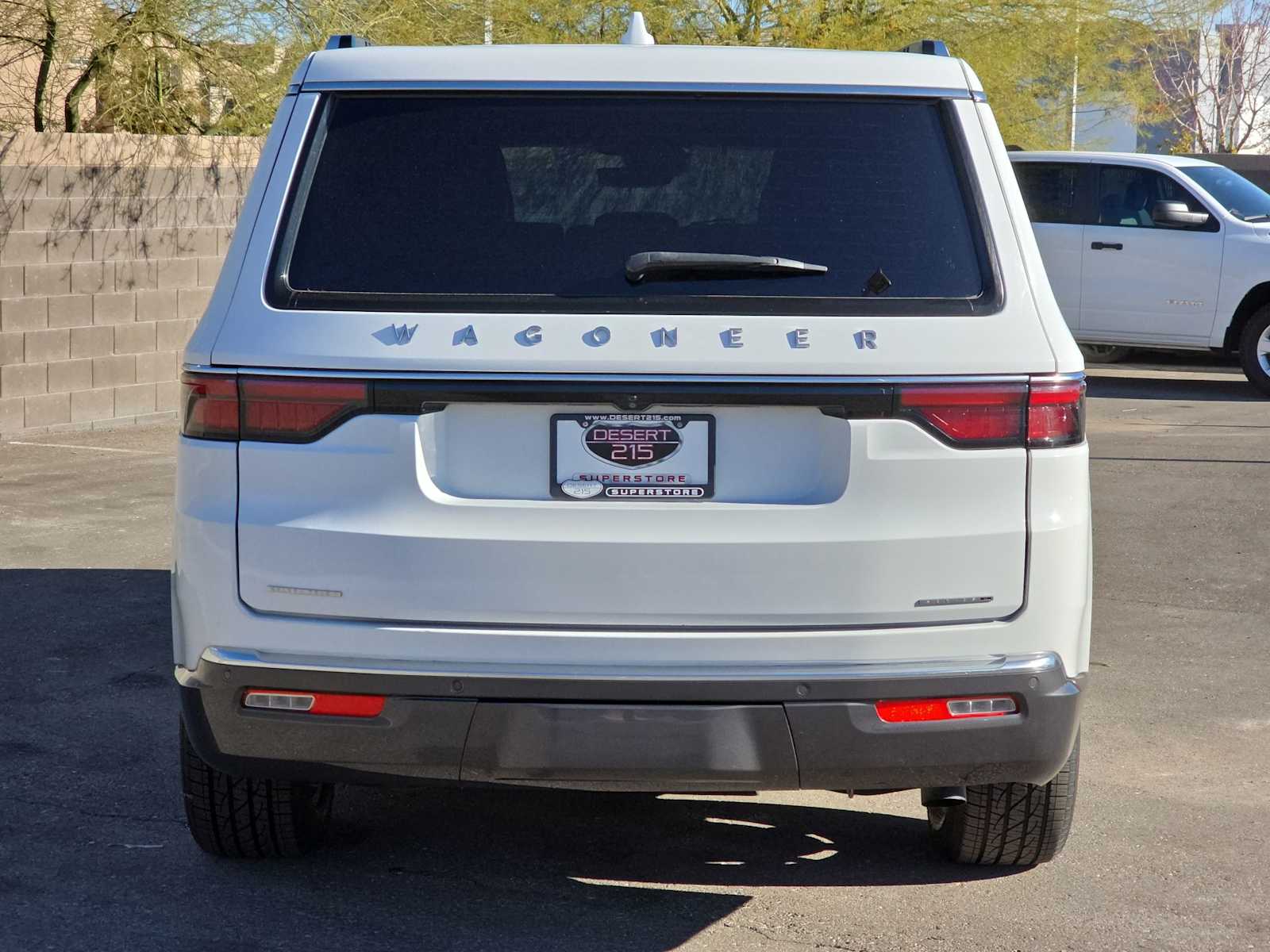 Thumbnail: 2022 Jeep Wagoneer - 8