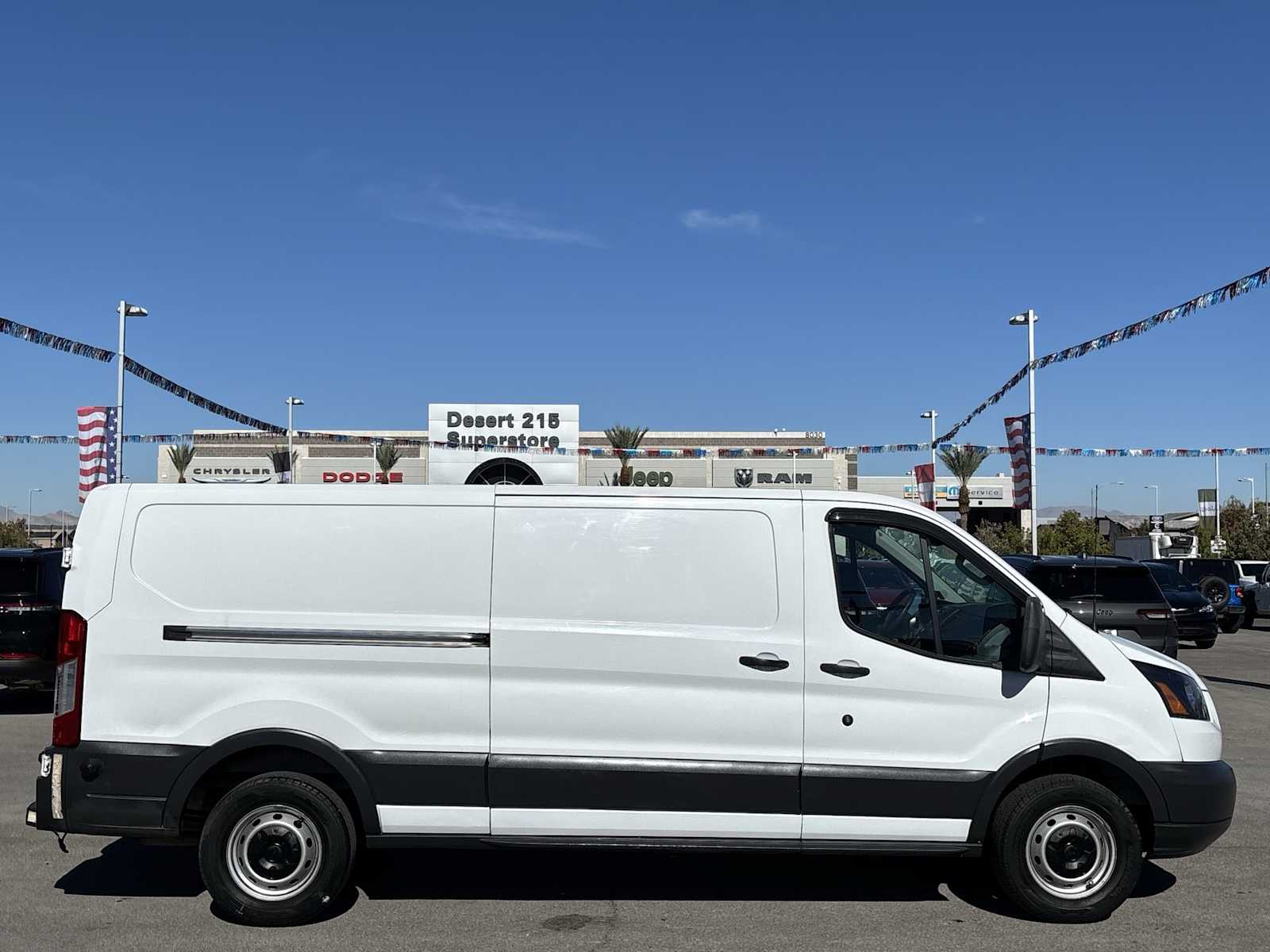 Thumbnail: 2018 Ford Transit Series - 10