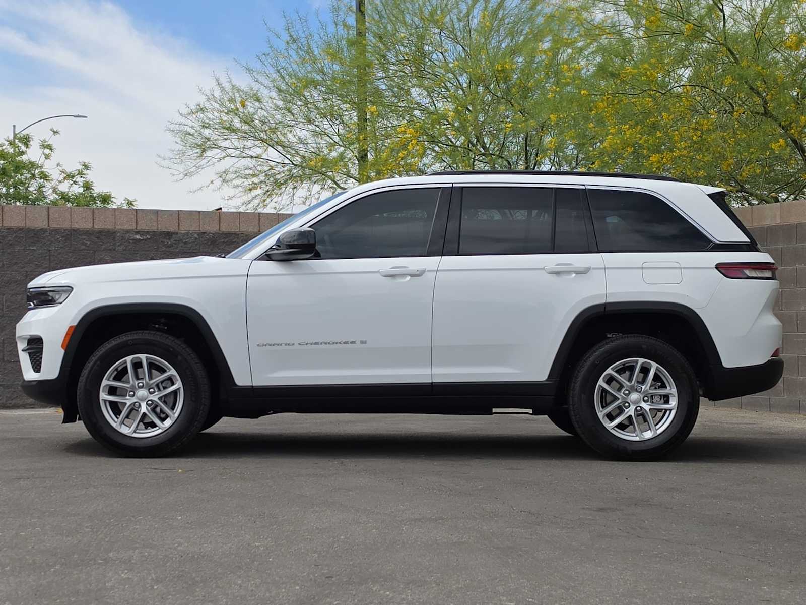 Thumbnail: 2026 Jeep Grand Cherokee - 5