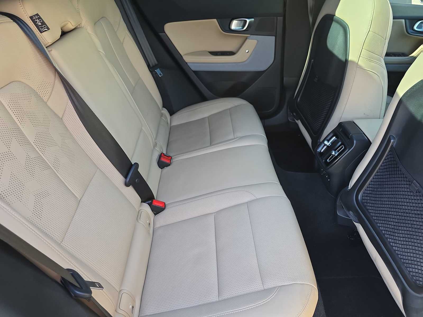 Thumbnail: 2021 Polestar 2 - 17