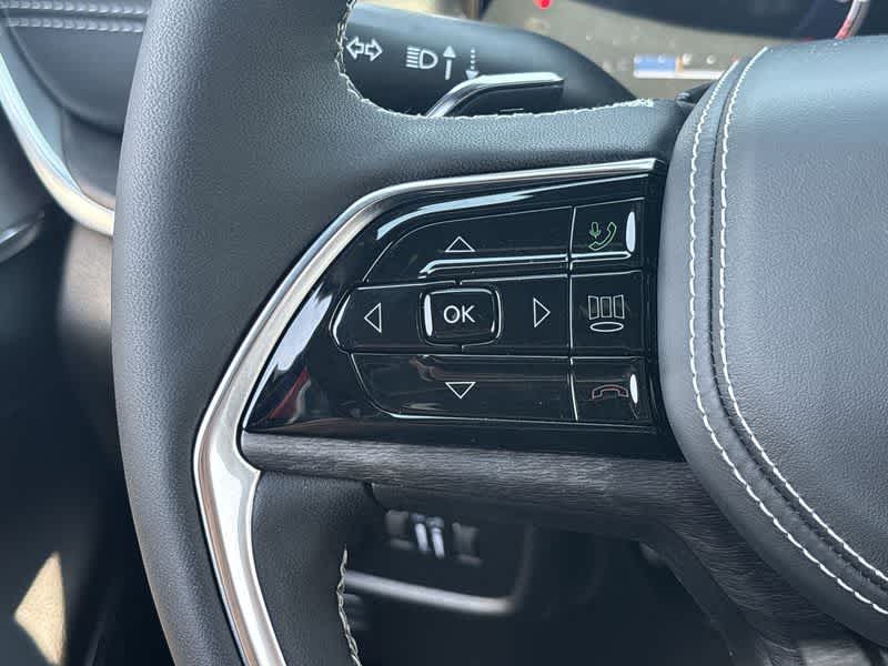 Thumbnail: 2025 Jeep Grand Cherokee L - 29